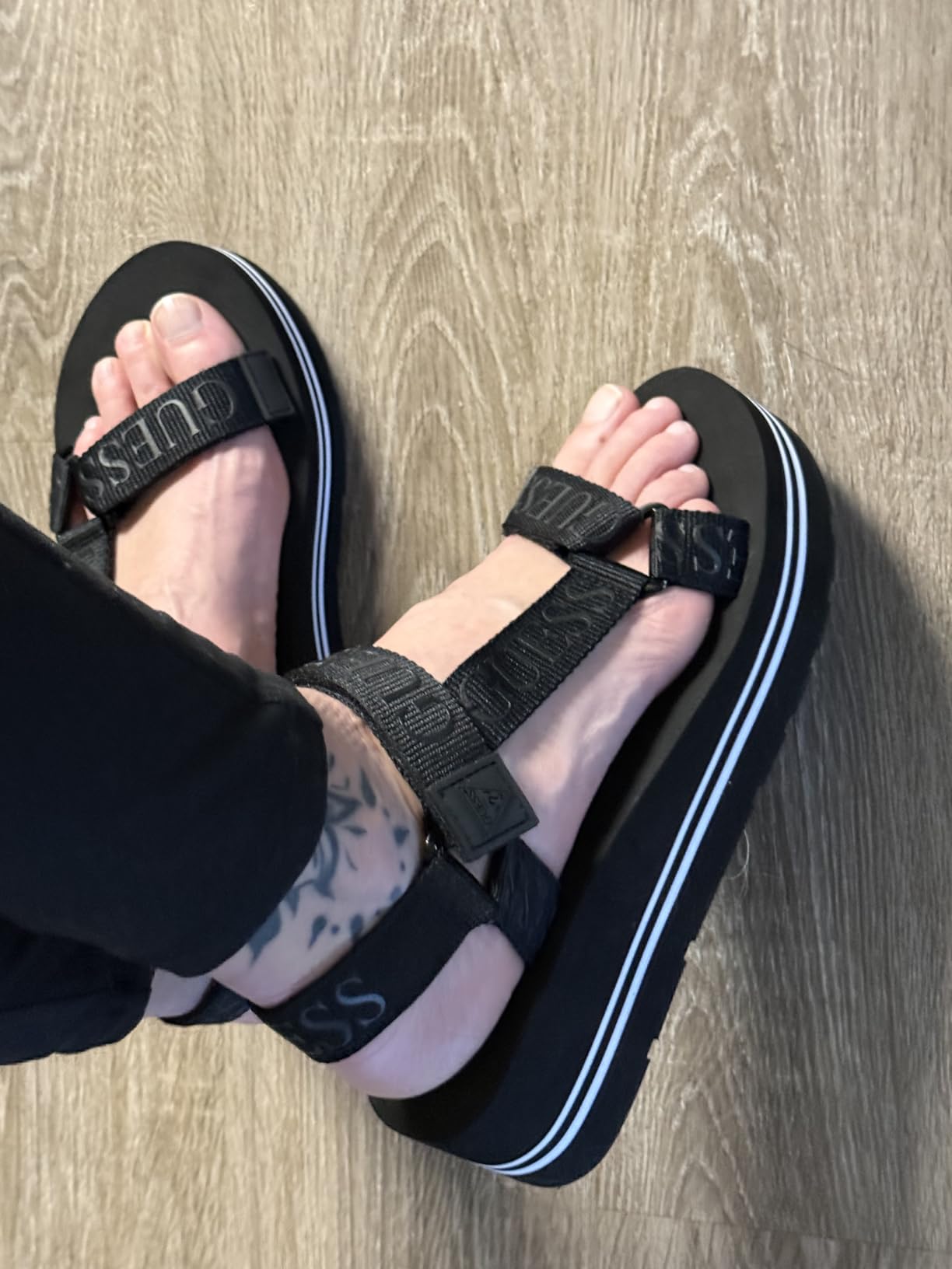 Sandalia Guess Avin Mujer – Original Importada Negro