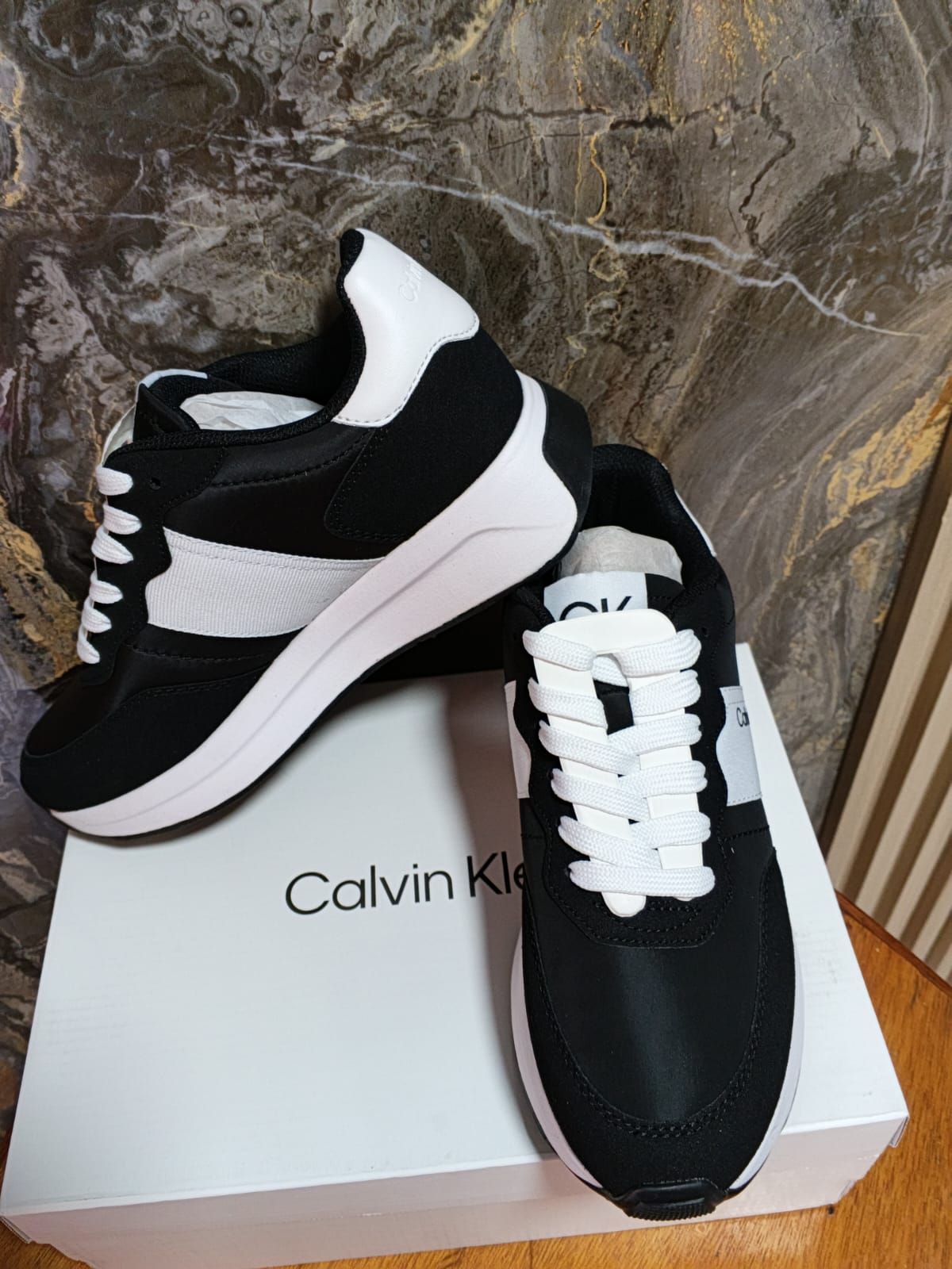 Tenis Calvin Klein Hallie unisex Importado