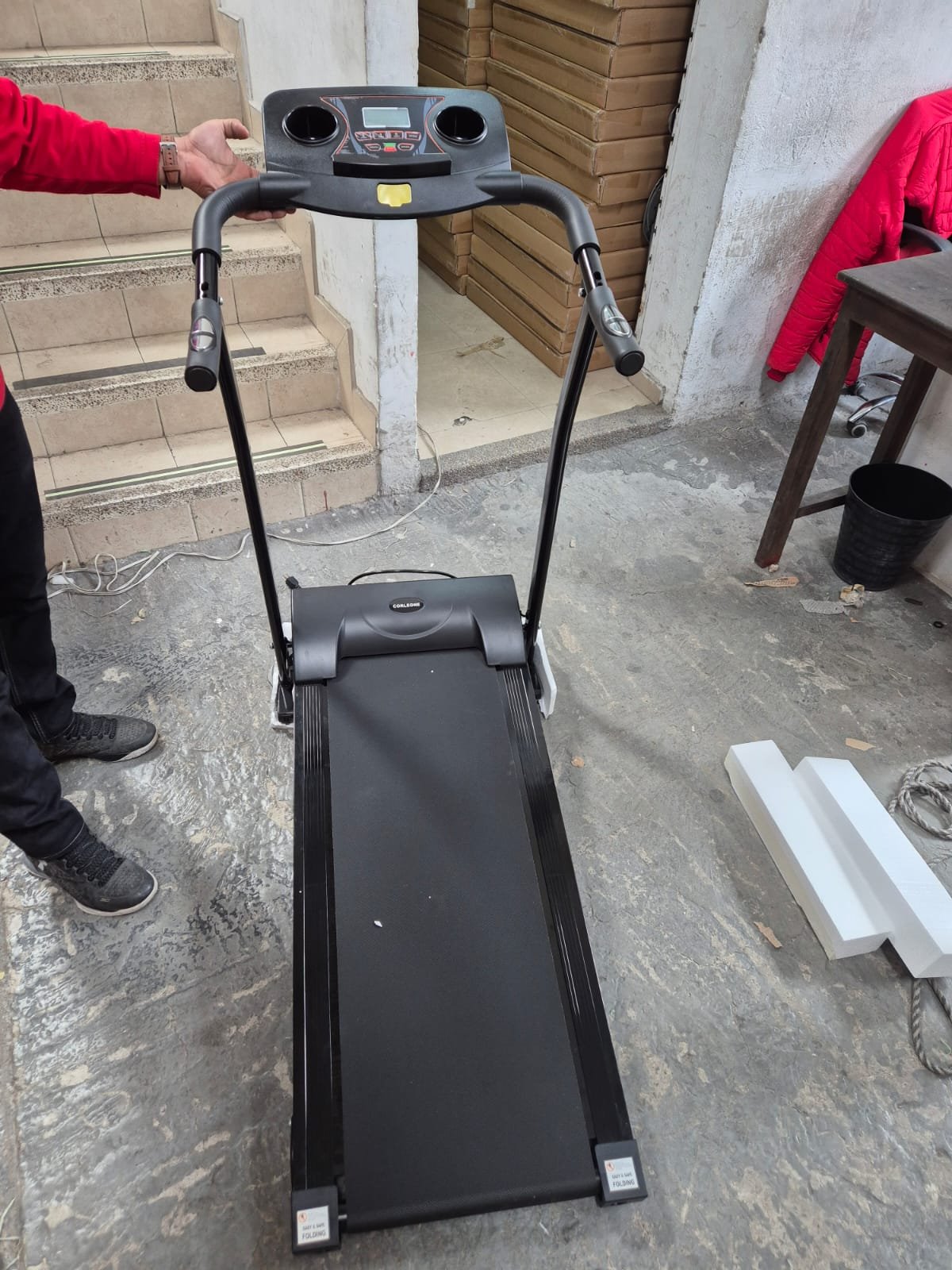 Banda Caminadora Eléctrica 2 HP – Plegable con Bluetooth y Monitor LCD Generico - Image 3