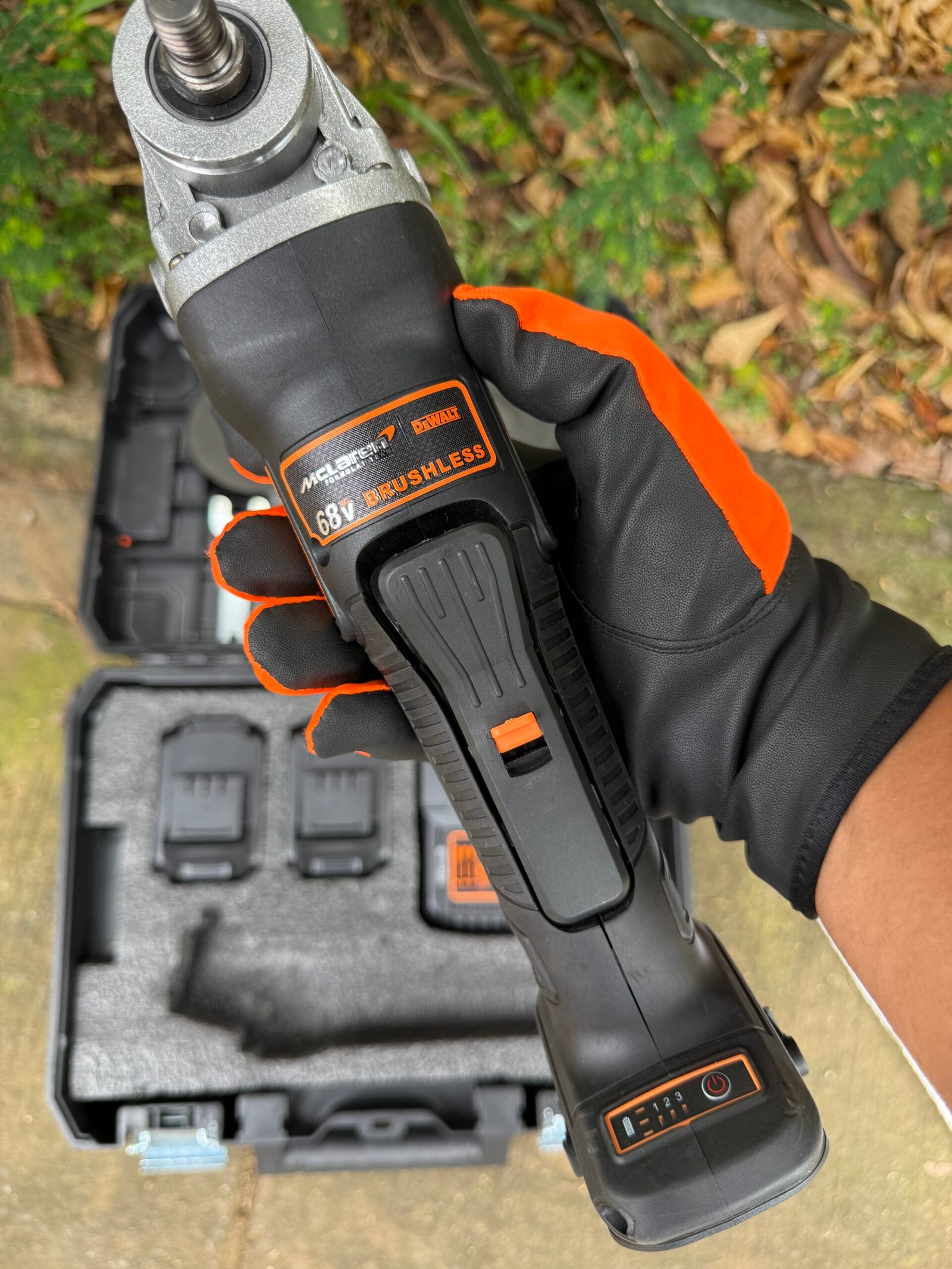 Pulidora DeWalt 68V – Edición Brushless - Image 2