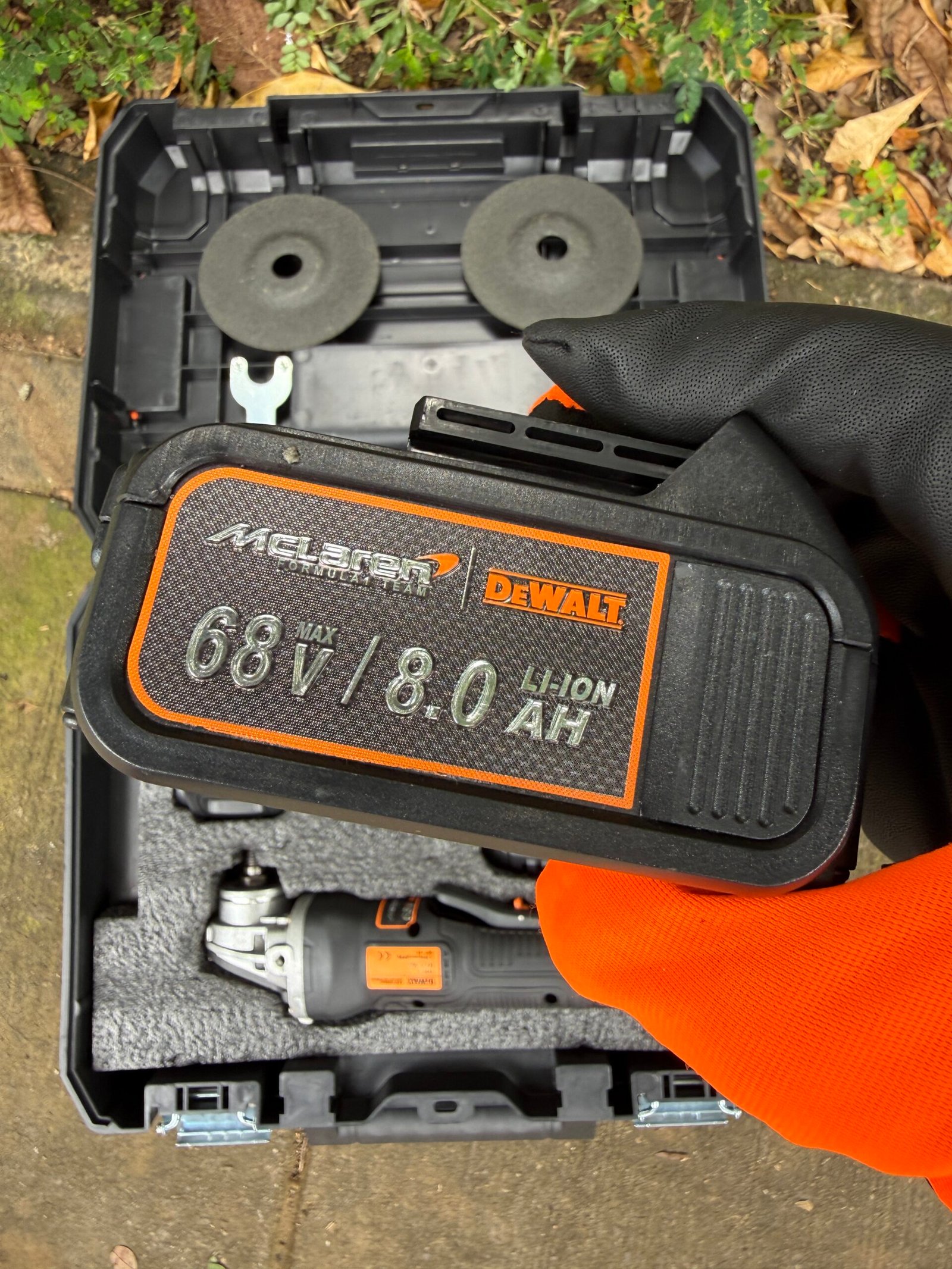 Pulidora DeWalt 68V – Edición Brushless - Image 3