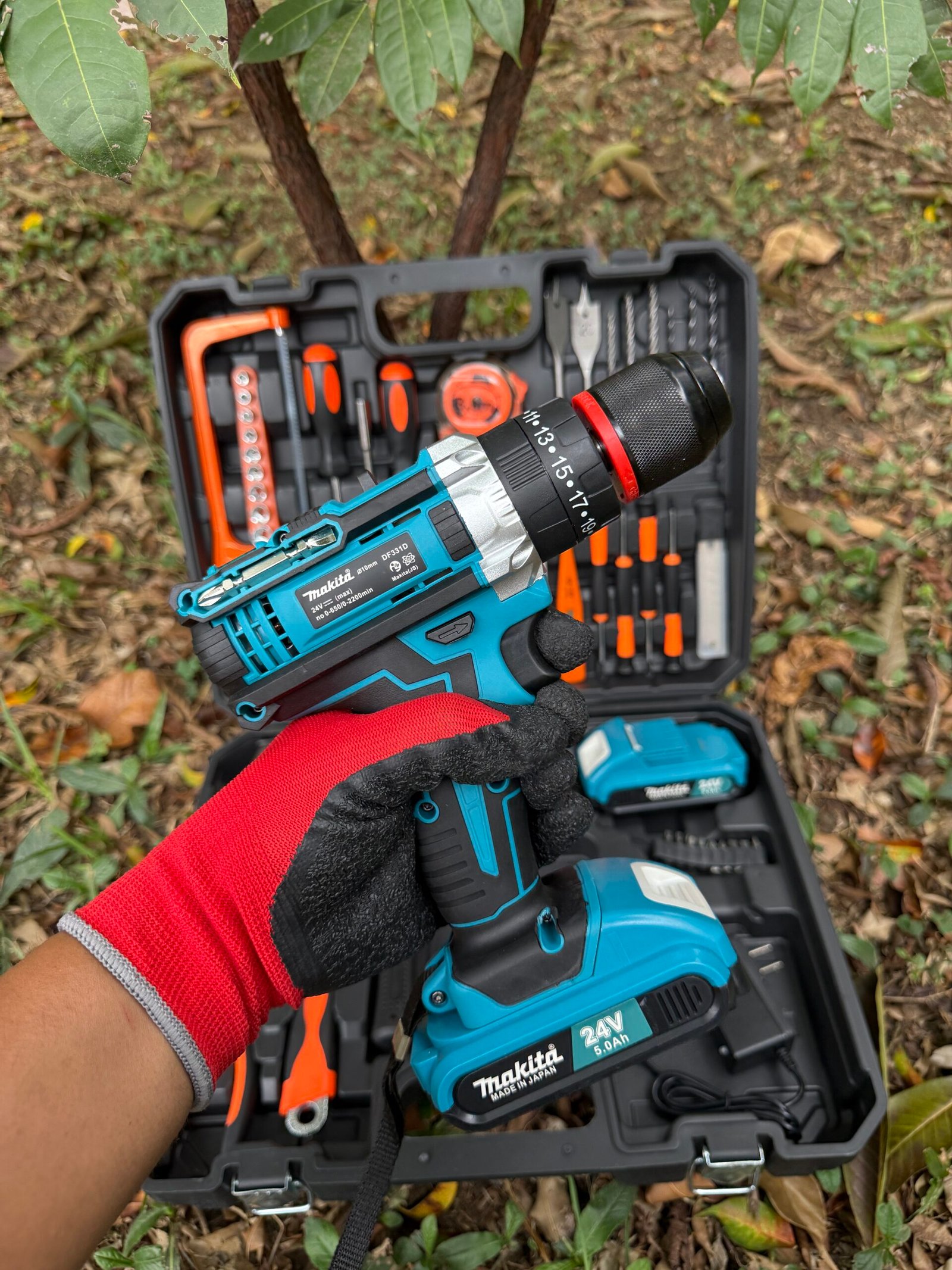Taladro Percutor Inalámbrico Makita 24V – Con Maletín y Accesorios - Image 3