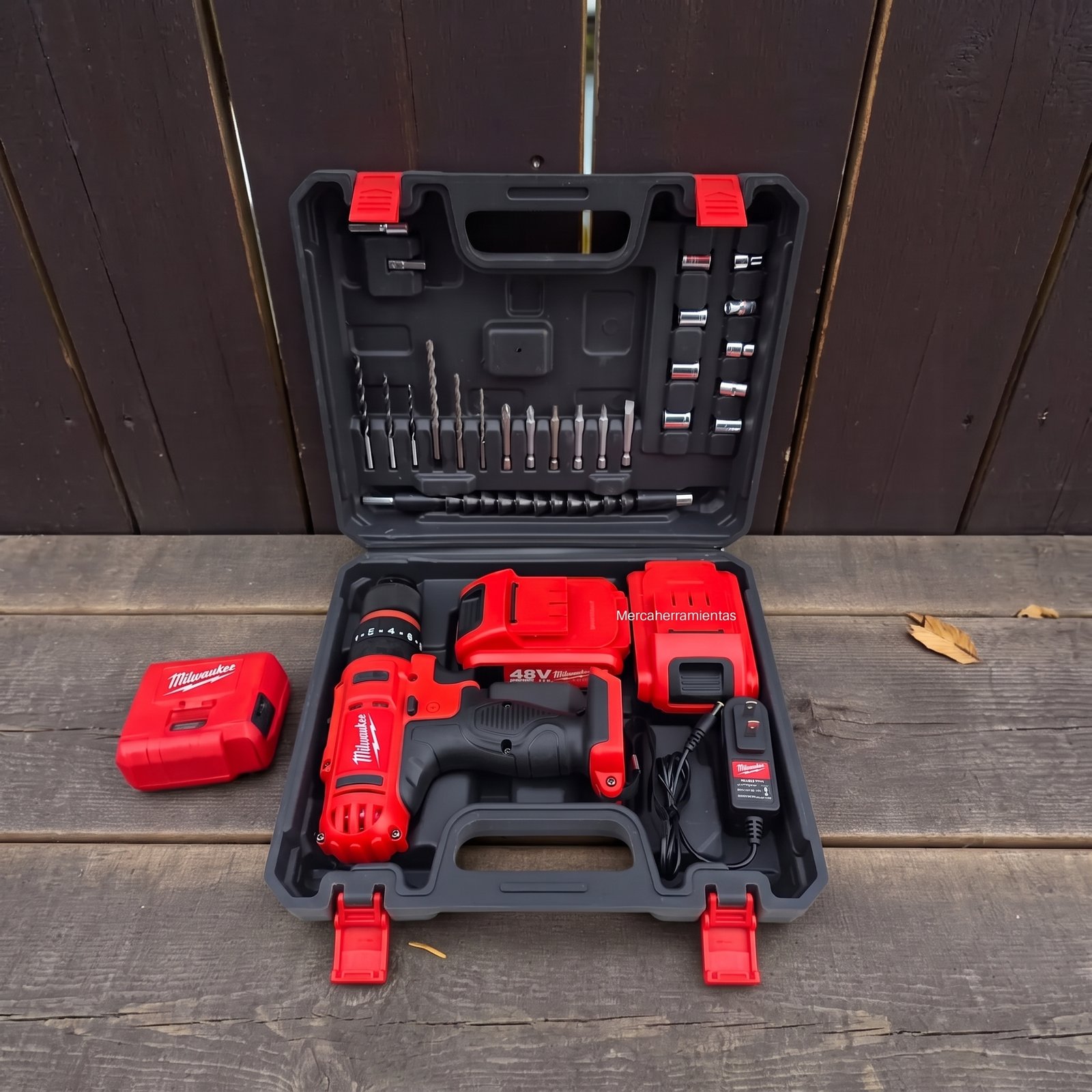 Taladro Percutor Inalámbrico Milwaukee 48V – Mandril Metálico con Accesorios - Image 2