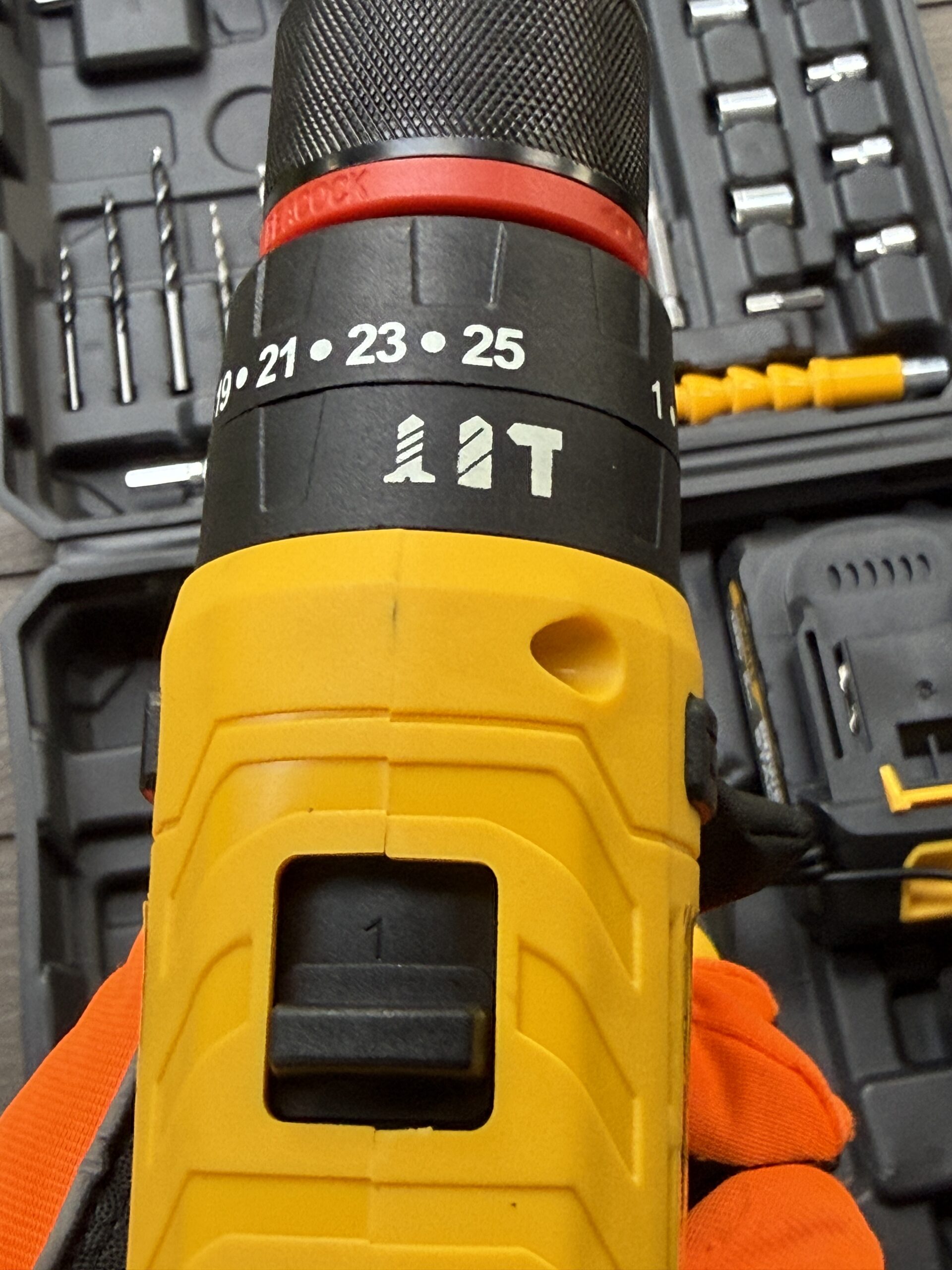 Taladro Percutor Inalámbrico DeWalt 48V – Pantalla LED - Image 4